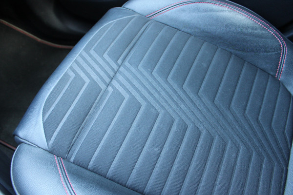 Ford Puma 1.0 EcoBoost Hybrid ST-Line X First Edition | Trekhaak | Adaptieve cruise | BLIS | Camera | Winterpack