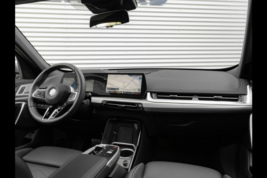 BMW X1 sDrive18i M-Sport Pro - Pano - Massage Zetel - Trekhaak - ACC