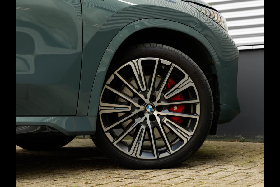 BMW X1 sDrive18i M-Sport Pro - Pano - Massage Zetel - Trekhaak - ACC