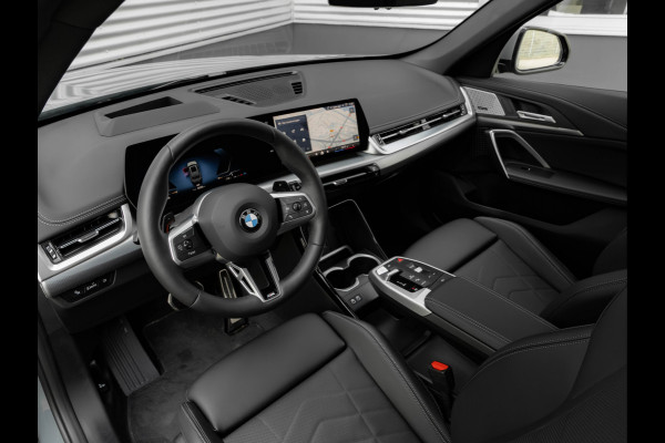 BMW X1 sDrive18i M-Sport Pro - Pano - Massage Zetel - Trekhaak - ACC