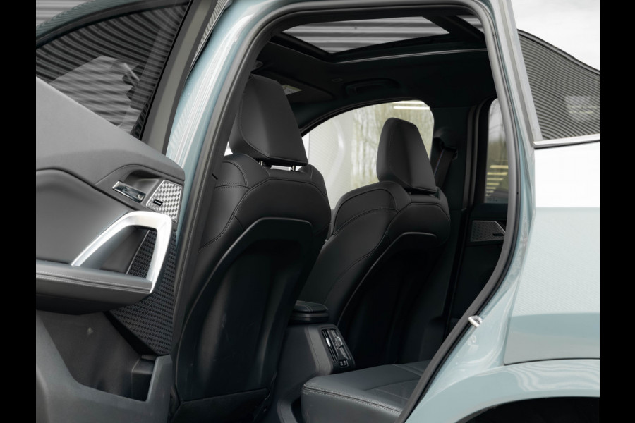 BMW X1 sDrive18i M-Sport Pro - Pano - Massage Zetel - Trekhaak - ACC