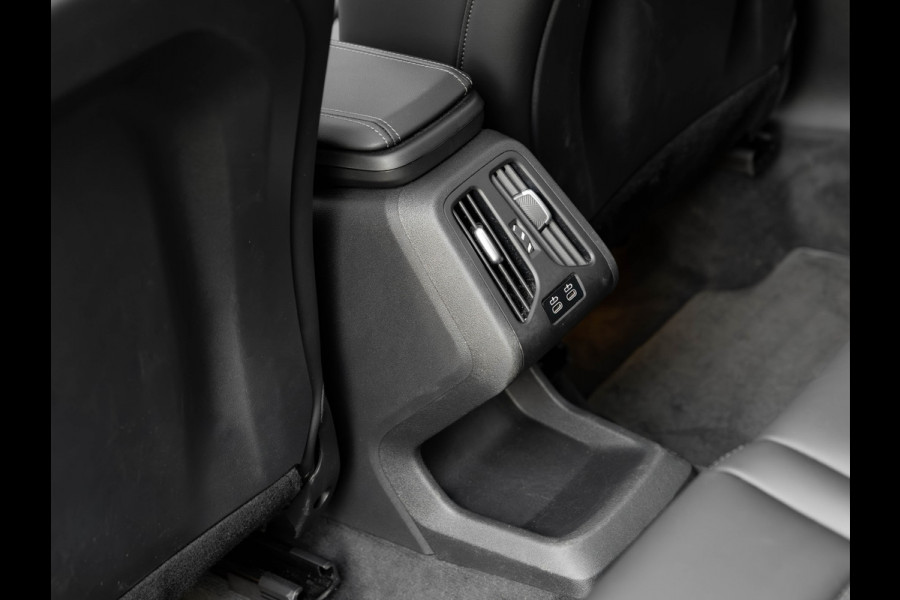 BMW X1 sDrive18i M-Sport Pro - Pano - Massage Zetel - Trekhaak - ACC