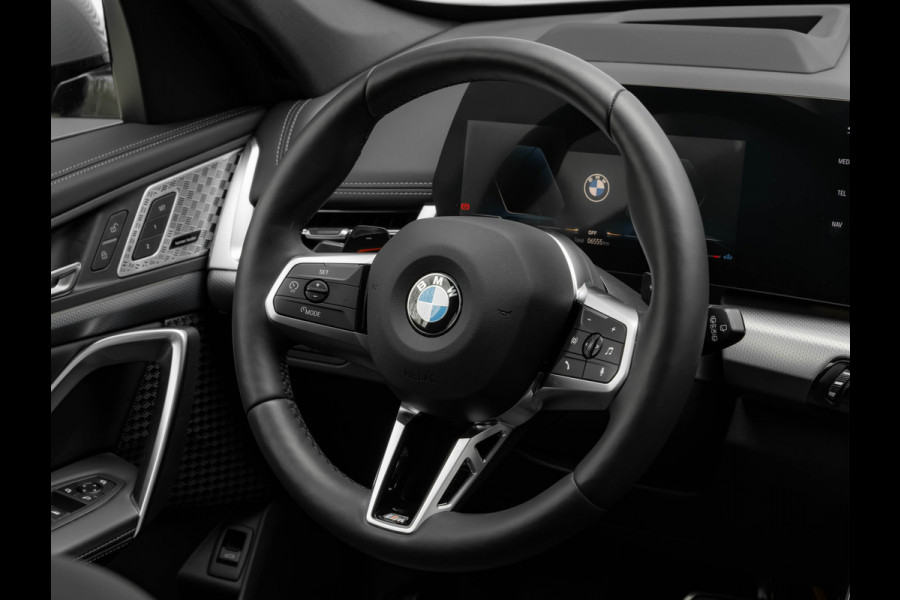 BMW X1 sDrive18i M-Sport Pro - Pano - Massage Zetel - Trekhaak - ACC