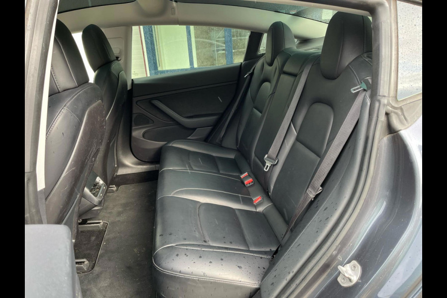 Tesla Model 3 Long Range AWD 75 kWh BLACK LINE!