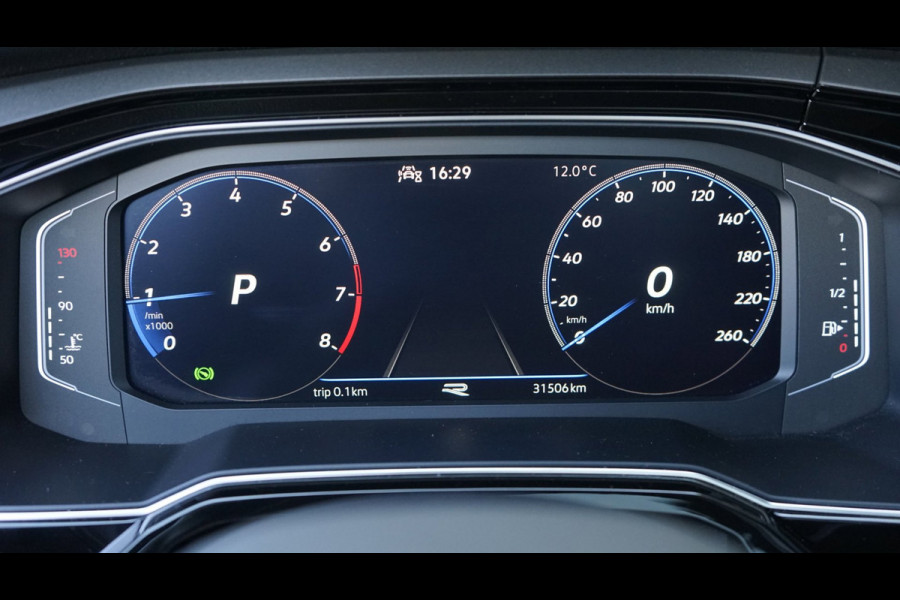 Volkswagen Taigo 1.0 TSI R-Line AUTOMAAT-ACC-CAMERA-DAB-IQ LIGHT-KEYLESS-GROOT NAVIGATIE-PANORAMA-VIRTUEEL