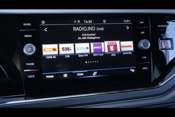 Volkswagen Taigo 1.0 TSI R-Line AUTOMAAT-ACC-CAMERA-DAB-IQ LIGHT-KEYLESS-GROOT NAVIGATIE-PANORAMA-VIRTUEEL