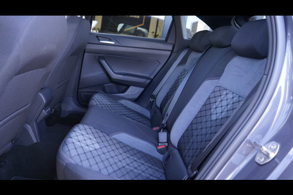 Volkswagen Taigo 1.0 TSI R-Line AUTOMAAT-ACC-CAMERA-DAB-IQ LIGHT-KEYLESS-GROOT NAVIGATIE-PANORAMA-VIRTUEEL