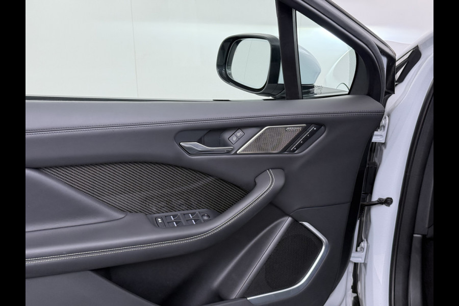 Jaguar I-PACE EV400 pk HSE First Edition 90 kWh AWD Pano-Dak Elektr.+Leer+Memory (Active-Air Suspension-)Luchtvering Matrix-LED Meridian®-Surr Lmv 20" DAB Bluetooth Led Stuur-Stoel-Achterbank-Voorruitverwarming Elek.Achterklep Zeer compleet, nieuwprijs € 106.646,- Origineel Nederlandse Auto