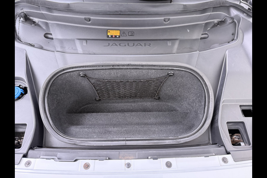 Jaguar I-PACE EV400 pk HSE First Edition 90 kWh AWD Pano-Dak Elektr.+Leer+Memory (Active-Air Suspension-)Luchtvering Matrix-LED Meridian®-Surr Lmv 20" DAB Bluetooth Led Stuur-Stoel-Achterbank-Voorruitverwarming Elek.Achterklep Zeer compleet, nieuwprijs € 106.646,- Origineel Nederlandse Auto