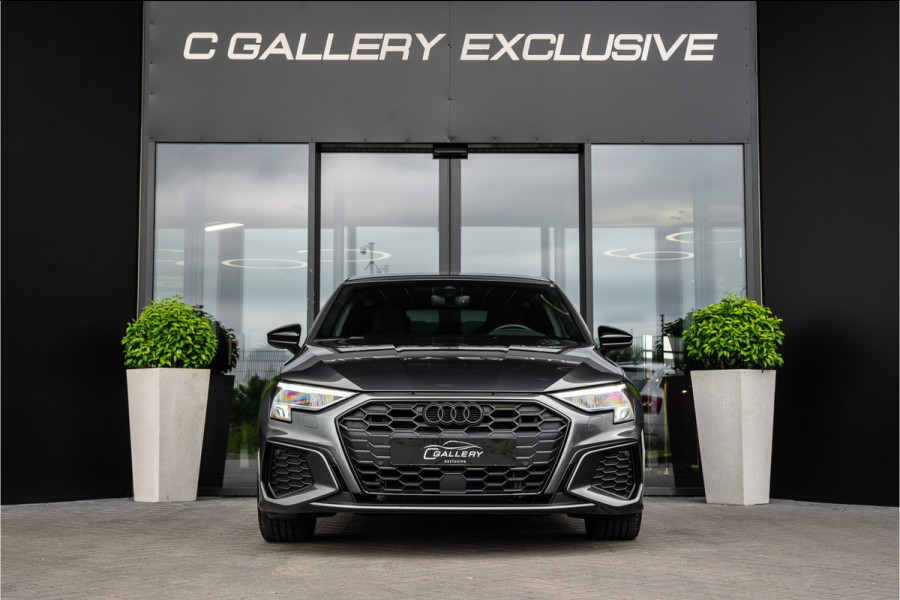 Audi A3 Sportback 45 TFSI e S edition Competition - 2x S-Line l Black-Line l Daytona grijs