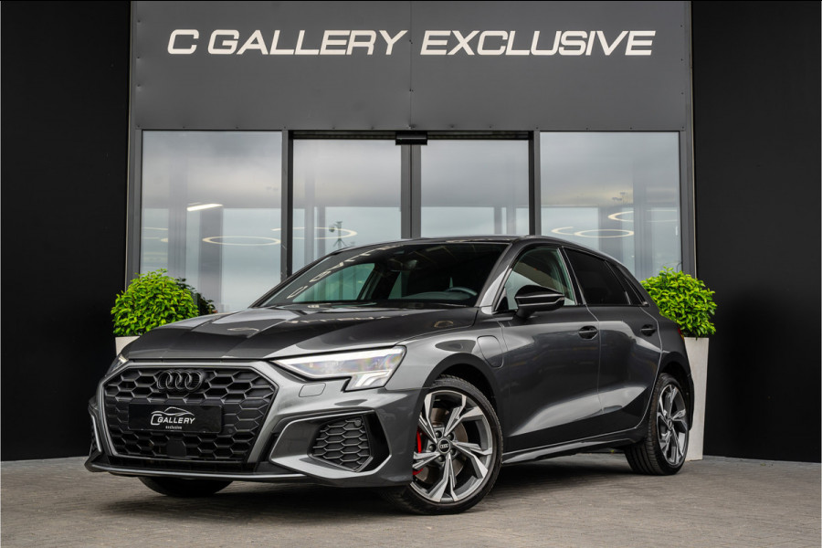 Audi A3 Sportback 45 TFSI e S edition Competition - 2x S-Line l Black-Line l Daytona grijs