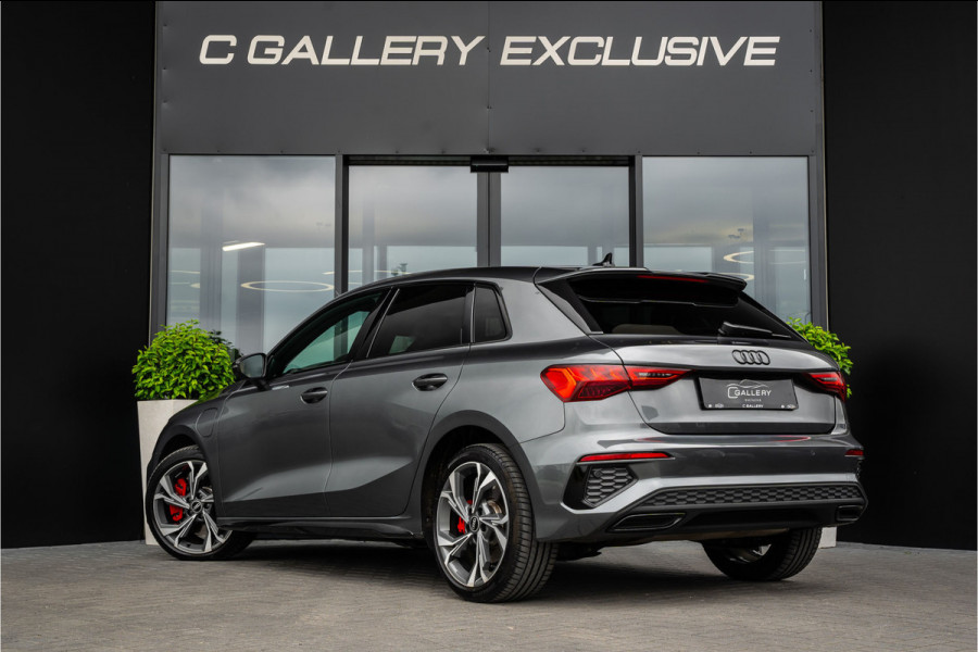 Audi A3 Sportback 45 TFSI e S edition Competition - 2x S-Line l Black-Line l Daytona grijs