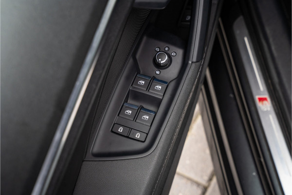 Audi A3 Sportback 45 TFSI e S edition Competition - 2x S-Line l Black-Line l Daytona grijs