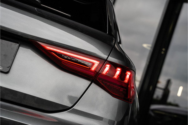Audi A3 Sportback 45 TFSI e S edition Competition - 2x S-Line l Black-Line l Daytona grijs