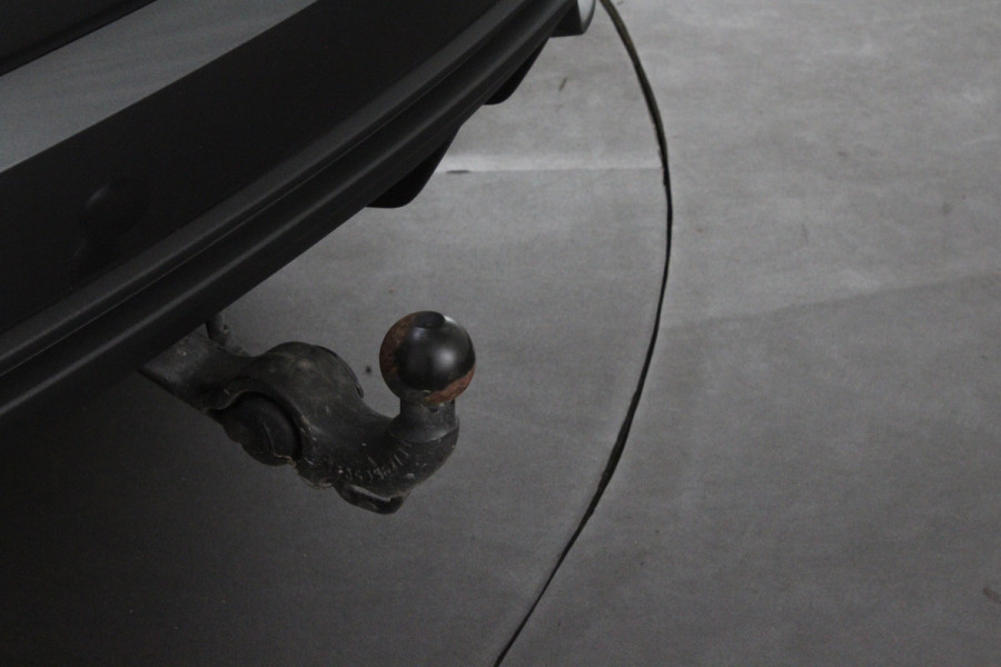 Audi Q3 45 TFSI e S line > 245pk/Trekhaak/Daytona Gray/19 inch