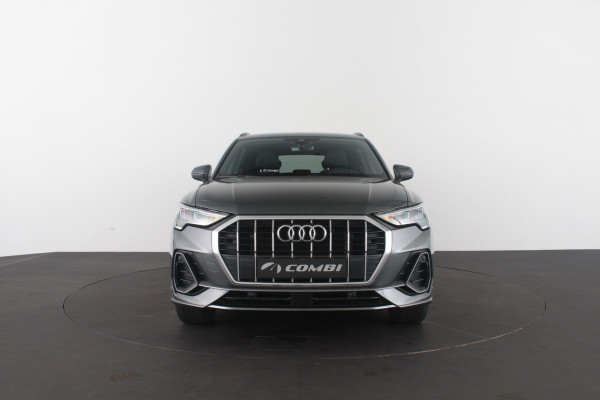Audi Q3 45 TFSI e S line > 245pk/Trekhaak/Daytona Gray/19 inch