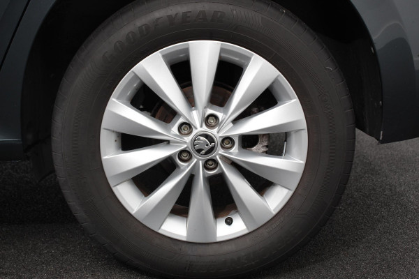 Škoda Kamiq 1.0 TSI 116pk Ambition | Navigatie | Smart link/Apple Carplay/Android auto | Led Verlichting | Airco | Stoelverwarming | PDC Achter