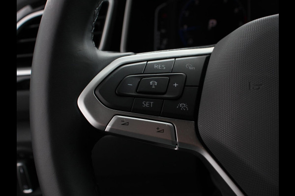 Volkswagen T-Roc 1.5 TSI 150pk DSG R-Line | Navigatie | Apple Carplay/Android Auto | Parkeersensoren | Camera | Adaptive Cruise Control | Elektrische achterklep | Stoel- en stuurverwarming | Climate Control | Ledverlichting | Virtual Cockpit