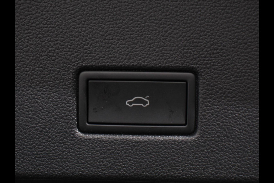 Volkswagen T-Roc 1.5 TSI 150pk DSG R-Line | Navigatie | Apple Carplay/Android Auto | Parkeersensoren | Camera | Adaptive Cruise Control | Elektrische achterklep | Stoel- en stuurverwarming | Climate Control | Ledverlichting | Virtual Cockpit