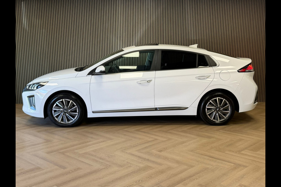 Hyundai IONIQ STYLE EV 38 kWh SOH 93,4% AUT SCHUIFDAK STOEL/ STUURVERWARMING CAMERA NAVIGATIE APPLE CARPLAY CRUISE PDC AIRCO