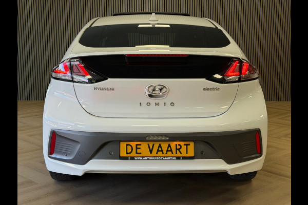 Hyundai IONIQ STYLE EV 38 kWh SOH 93,4% AUT SCHUIFDAK STOEL/ STUURVERWARMING CAMERA NAVIGATIE APPLE CARPLAY CRUISE PDC AIRCO