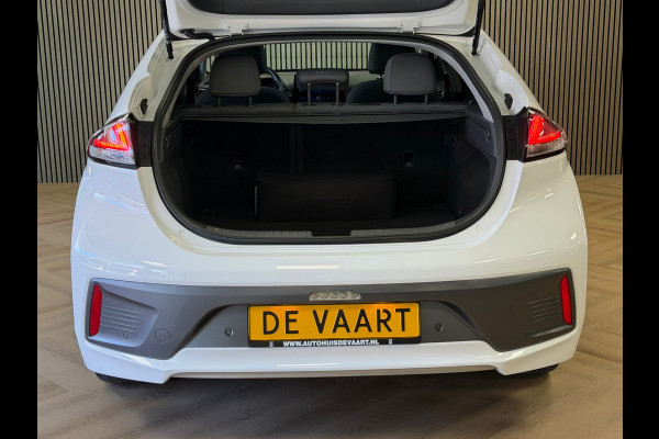 Hyundai IONIQ STYLE EV 38 kWh SOH 93,4% AUT SCHUIFDAK STOEL/ STUURVERWARMING CAMERA NAVIGATIE APPLE CARPLAY CRUISE PDC AIRCO
