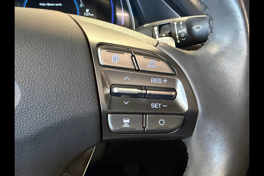 Hyundai IONIQ STYLE EV 38 kWh SOH 93,4% AUT SCHUIFDAK STOEL/ STUURVERWARMING CAMERA NAVIGATIE APPLE CARPLAY CRUISE PDC AIRCO