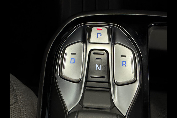 Hyundai IONIQ STYLE EV 38 kWh SOH 93,4% AUT SCHUIFDAK STOEL/ STUURVERWARMING CAMERA NAVIGATIE APPLE CARPLAY CRUISE PDC AIRCO