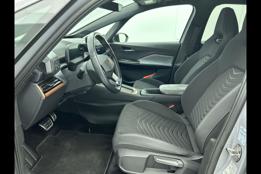 CUPRA Born Business 62 kWh Auto. Navigatie Apple Carplay/ Android Auto Camera Parkeersensoren Adaptive Cruise Control Stoel- en stuurverwarming Full Led Climate Control Lichtmetalen velgen