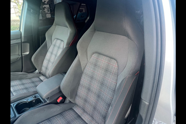 Volkswagen Golf 2.0 TSI GTI Pano/camera/sfeerverlichting .