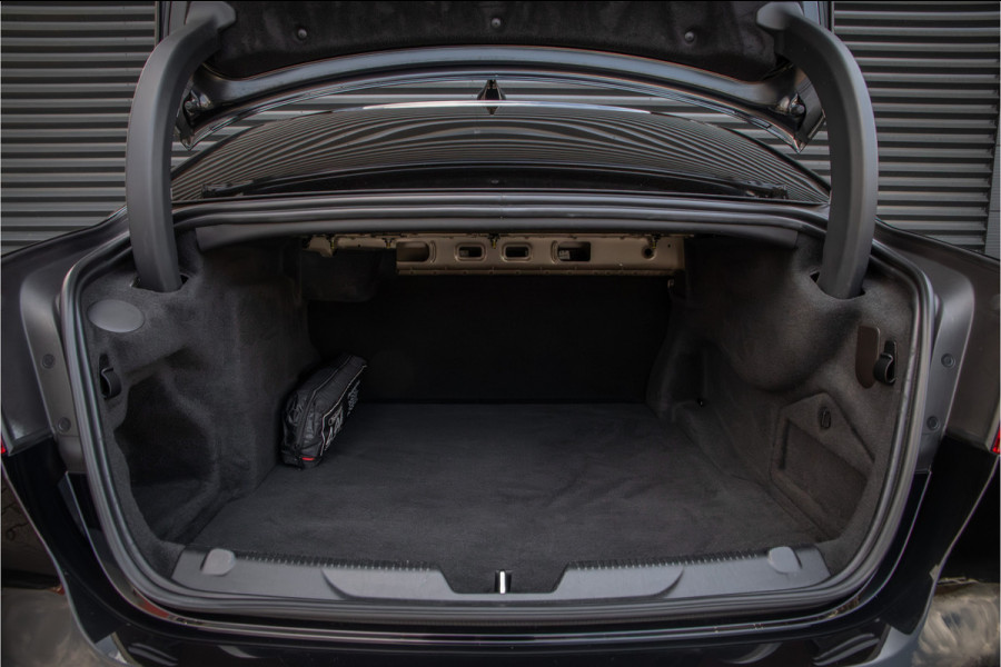 Jaguar XE P300 AWD R-Dynamic HSE Full options