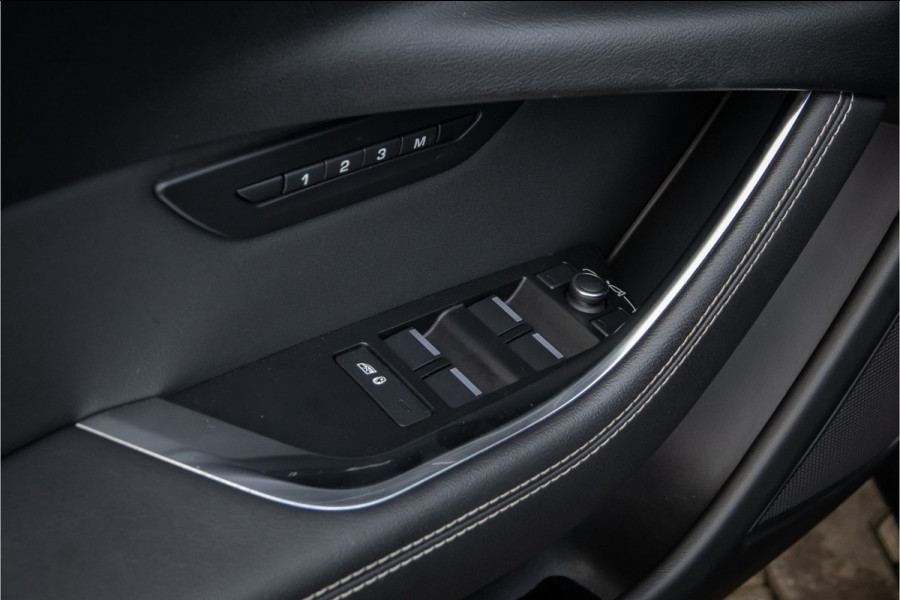 Jaguar XE P300 AWD R-Dynamic HSE Full options