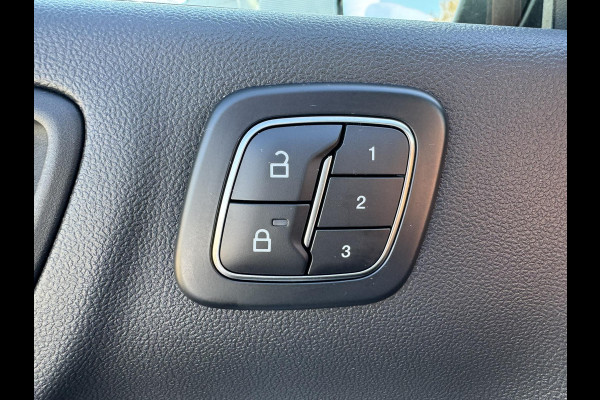 Ford Kuga 2.5 PHEV ST-Line X 243pk Winterpack | Adaptieve Cruise | AGR stoelen | Elektrische Achterklep | 2.100kg Trekgewicht | Nederlandse auto | B&O Audio