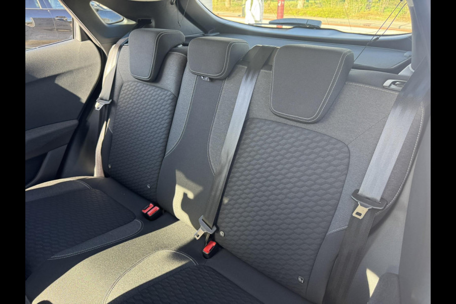 Ford Puma 1.0 EcoBoost Hybrid Titanium | 125pk | Parkeersensoren Achter | Nederlandse auto | LED Koplampen