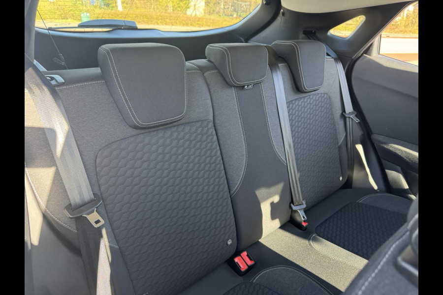 Ford Puma 1.0 EcoBoost Hybrid Titanium | 125pk | Parkeersensoren Achter | Nederlandse auto | LED Koplampen