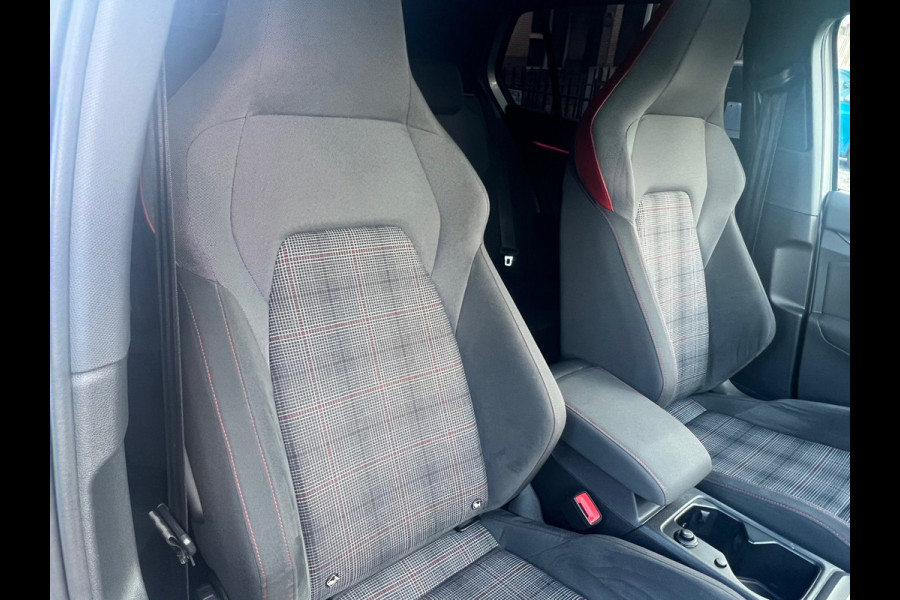 Volkswagen Golf 2.0 TSI GTI Pano/camera/sfeerverlichting .