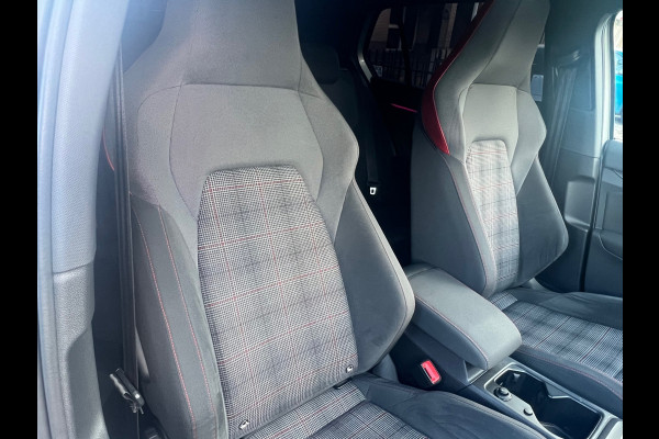 Volkswagen Golf 2.0 TSI GTI Pano/camera/sfeerverlichting .