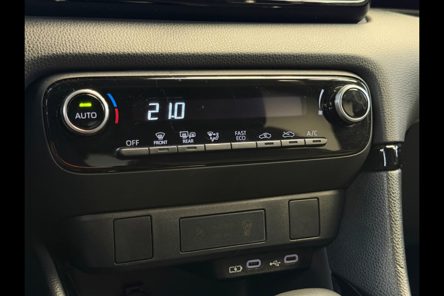 Toyota Yaris 1.5 Hybrid Dynamic CarPlay Camera