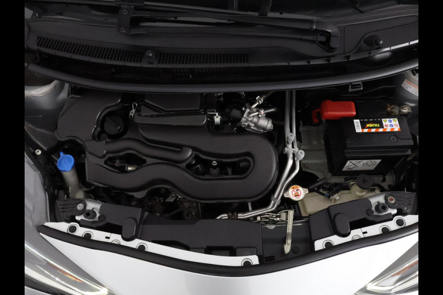 Toyota Aygo 1.0 VVT-i X-Play Bi-Tone Automaat | Apple Carplay & AndroidAUTO | Camera | 1e eigenaar | Privacy Glass |