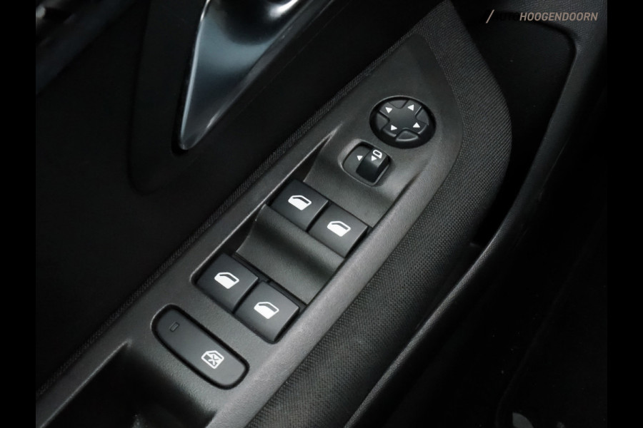 Peugeot 208 1.2 PureTech Active Pack Sport (APPLE CARPLAY,LED VERLICHTING,SPORTSTOELEN,CLIMATE,CRUISE,LM-VELGEN,NIEUWE APK)