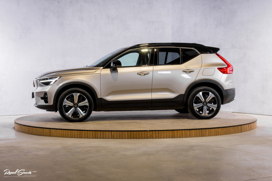Volvo XC40 Recharge Plus 70 kWh | Zwenkbare trekhaak | Adaptieve cruise | Blis | 19 Inch | Full Led |