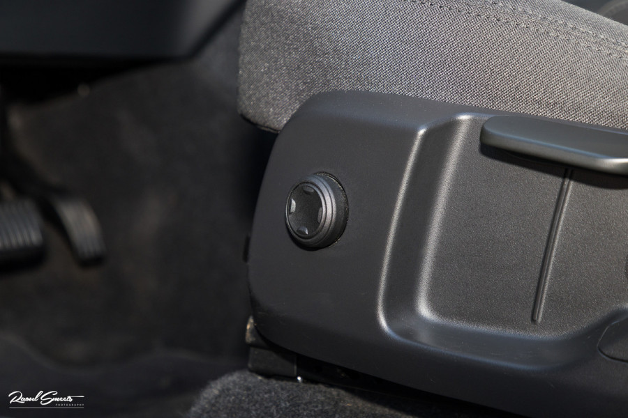 Volvo XC40 Recharge Plus 70 kWh | Zwenkbare trekhaak | Adaptieve cruise | Blis | 19 Inch | Full Led |