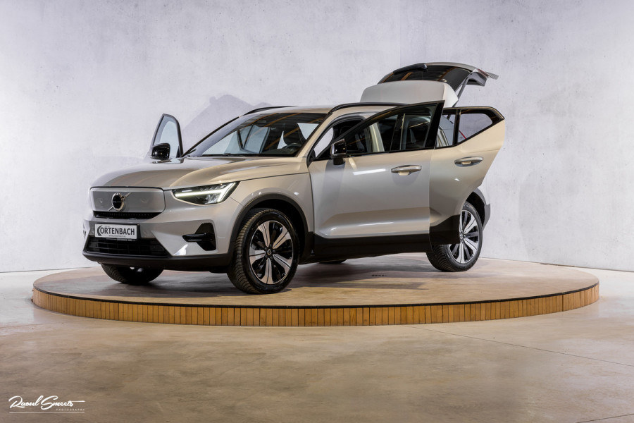 Volvo XC40 Recharge Plus 70 kWh | Adaptieve cruise | Blis | 19 Inch | Full LED |