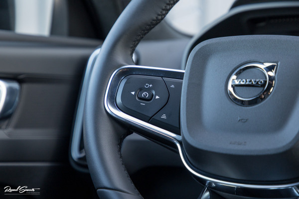 Volvo XC40 Recharge Plus 70 kWh | Adaptieve cruise | Blis | 19 Inch | Full LED |