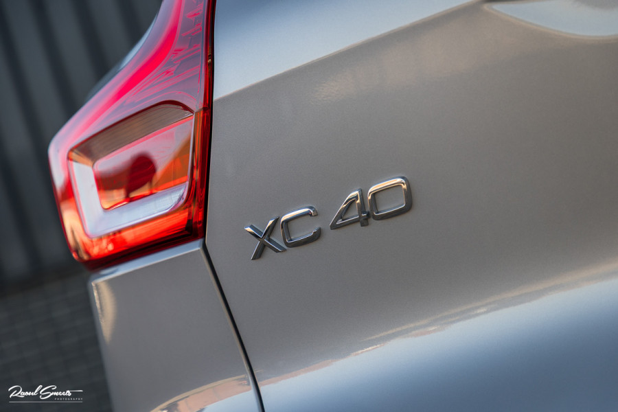 Volvo XC40 Recharge Plus 70 kWh | Adaptieve cruise | Blis | 19 Inch | Full LED |