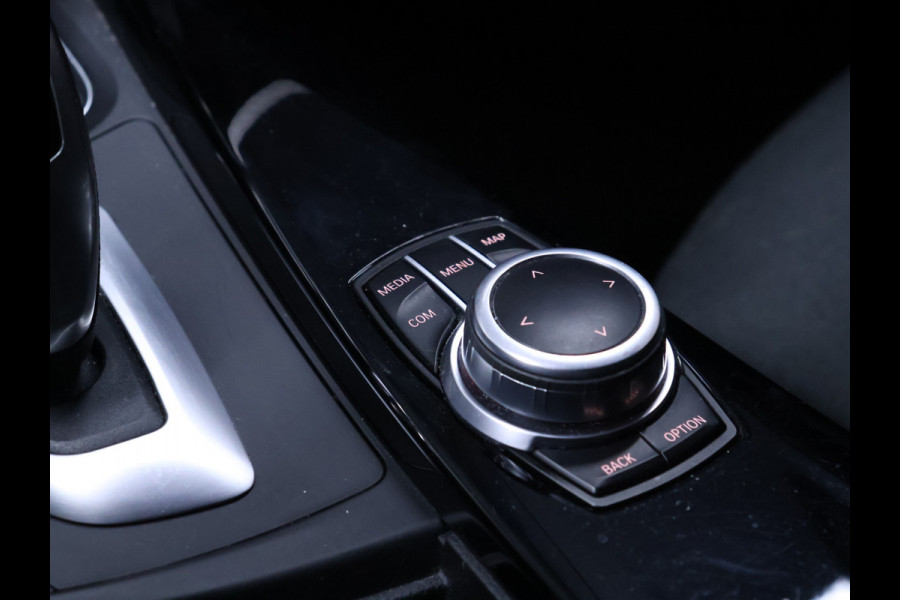 BMW 3 Serie Touring 318i Sportline [SPORTSTOELEN, SPORTVELGEN,STOELVERWARMING, BLUETOOTH, PARKEERSENSOREN ACHTER, CRUISE CONTROL, NIEUWSTAAT]