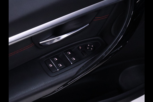 BMW 3 Serie Touring 318i Sportline [SPORTSTOELEN, SPORTVELGEN,STOELVERWARMING, BLUETOOTH, PARKEERSENSOREN ACHTER, CRUISE CONTROL, NIEUWSTAAT]