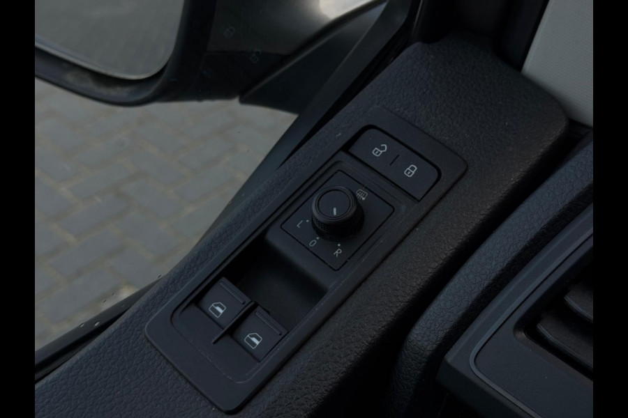 Volkswagen Transporter 2.0 TDI L1H2 Highl. 204pk 1E EIGEN APPLE CARPLAY PDC CR CONTROL