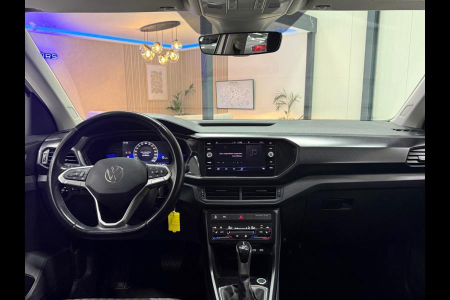 Volkswagen T-Cross 1.0 TSI Life Aut. | Virtual Cockpit | ACC | Trekhaak | Camera