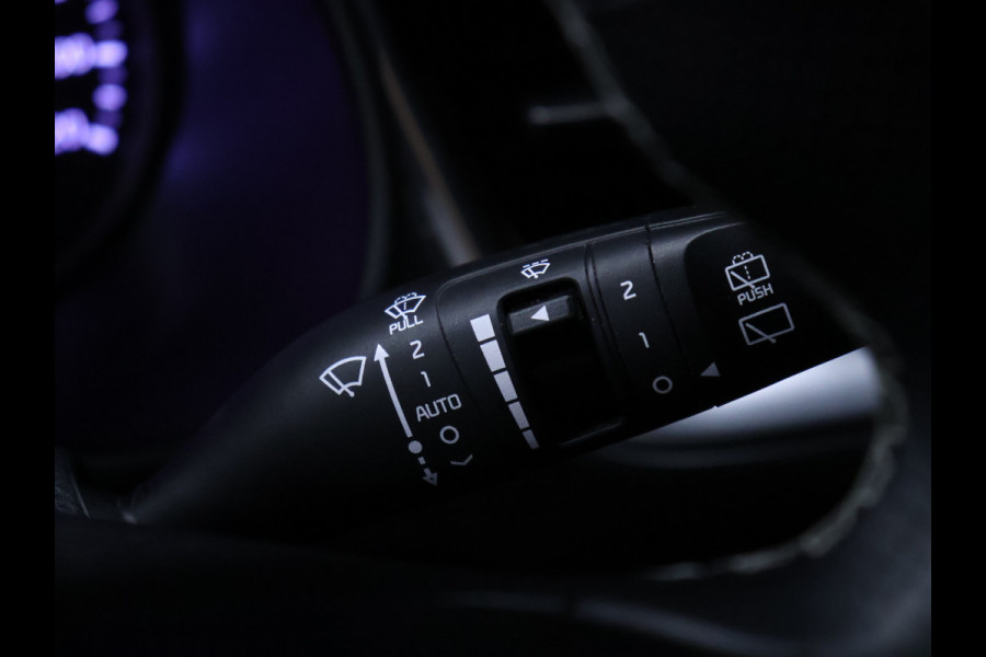 Kia Stonic 1.0 T-GDi DynamicLine [APPLE CARPLAY, STOELVERWARMING,STUURVERWARMING, PARKEERSENSOREN, ACHTERUITRIJCAMERA, CRUISE CONTROL, NIEUWSTAAT]